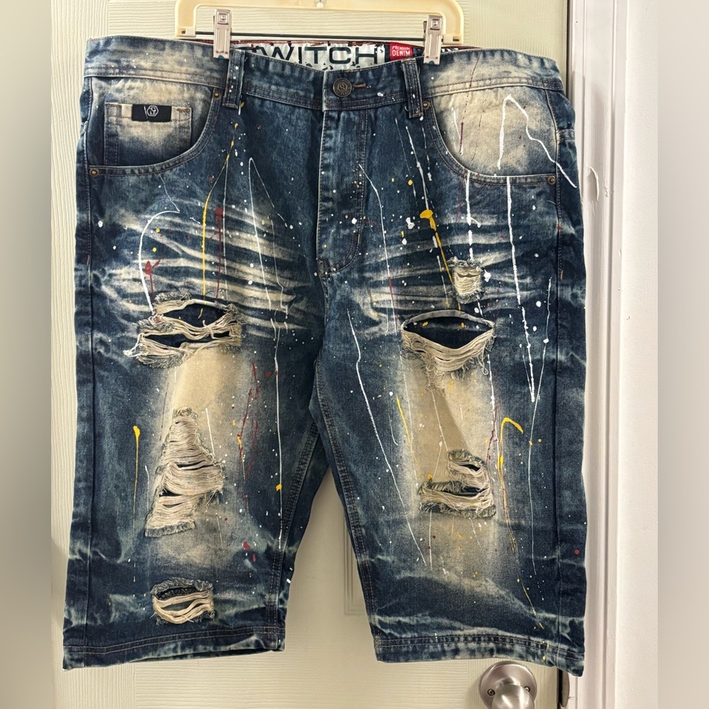 - Men’s Switch distressed jean casual summer shorts- size 38
